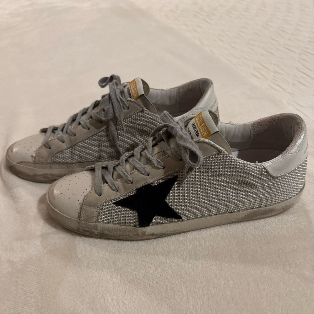 Golden Goose Super Star Classic in leather with black star